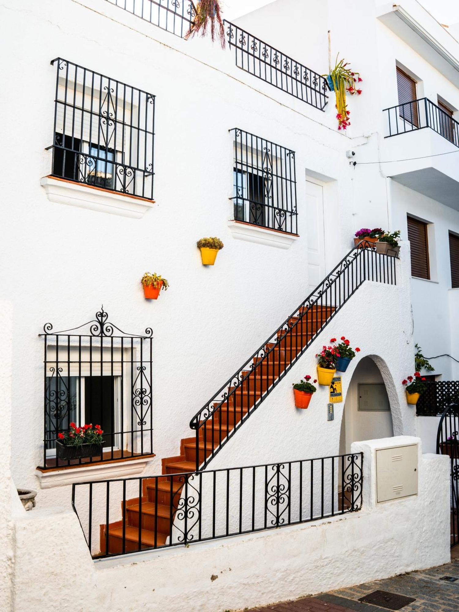 Escuela Village Marbella Ngoại thất bức ảnh