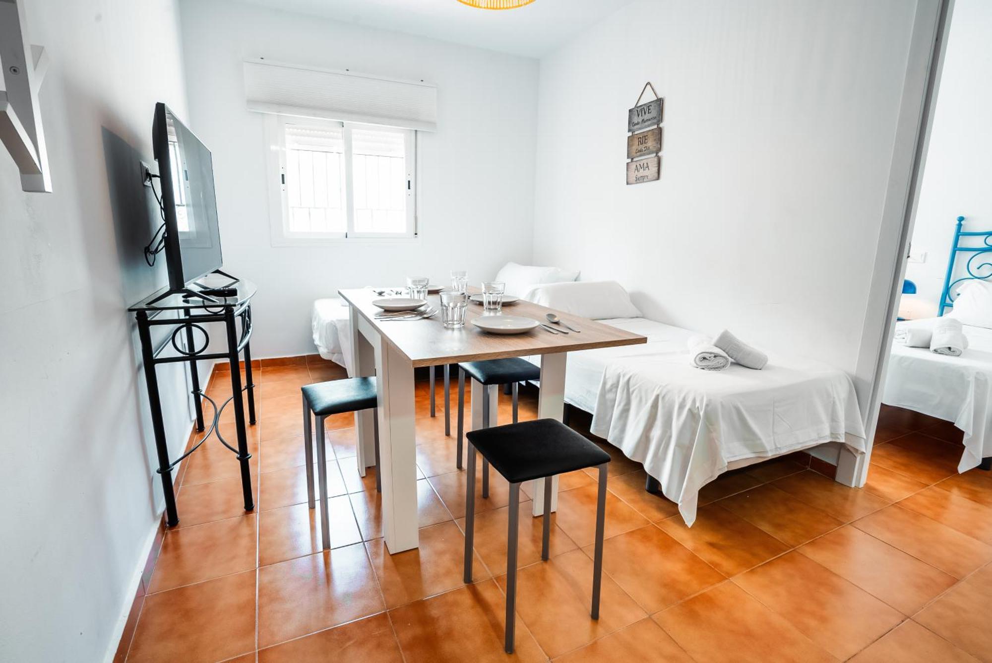 Escuela Village Marbella Ngoại thất bức ảnh