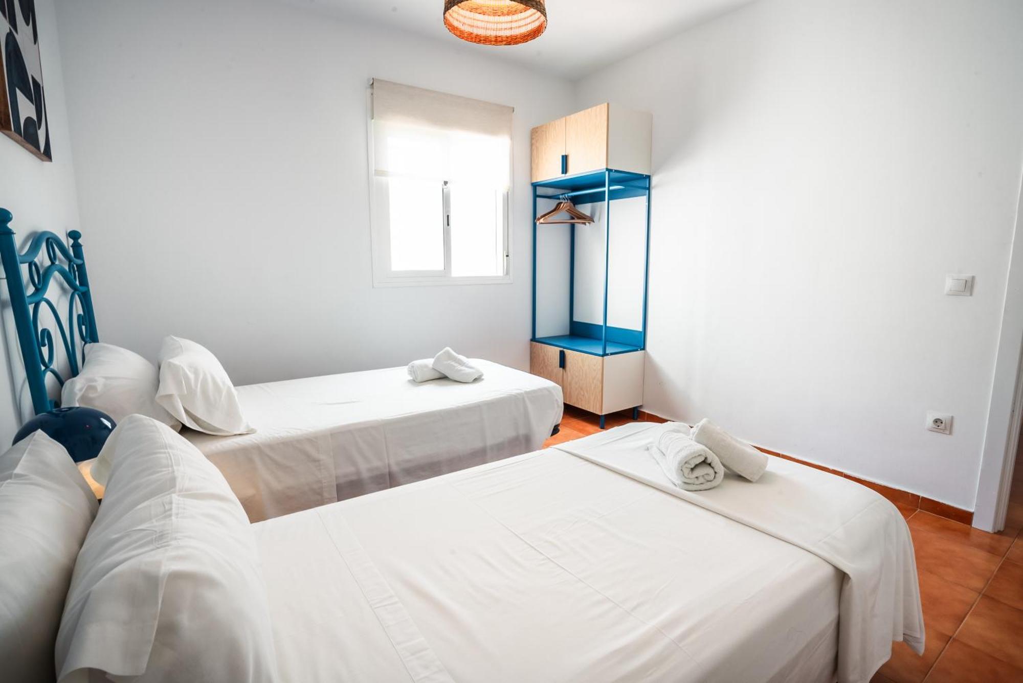 Escuela Village Marbella Ngoại thất bức ảnh