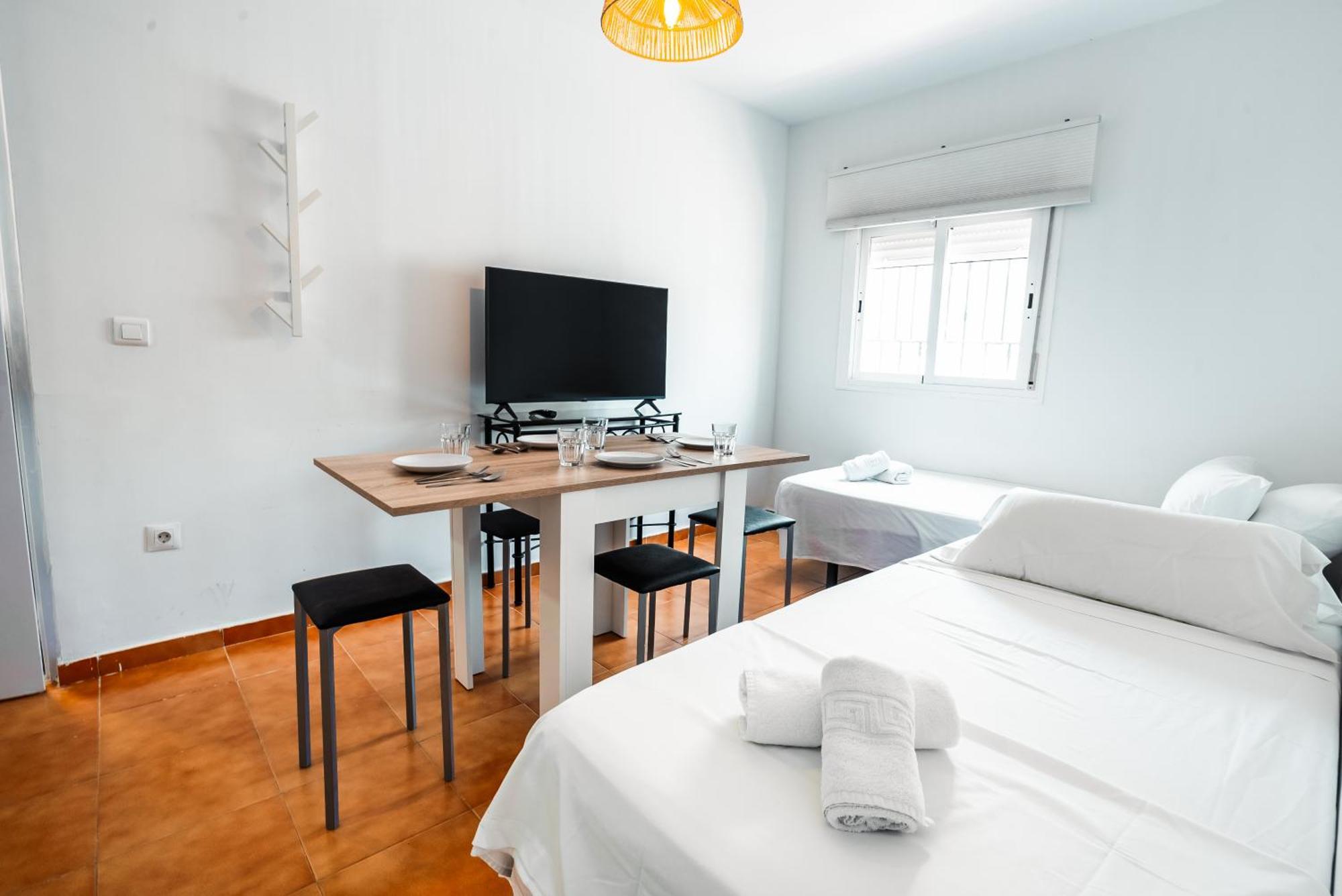 Escuela Village Marbella Ngoại thất bức ảnh