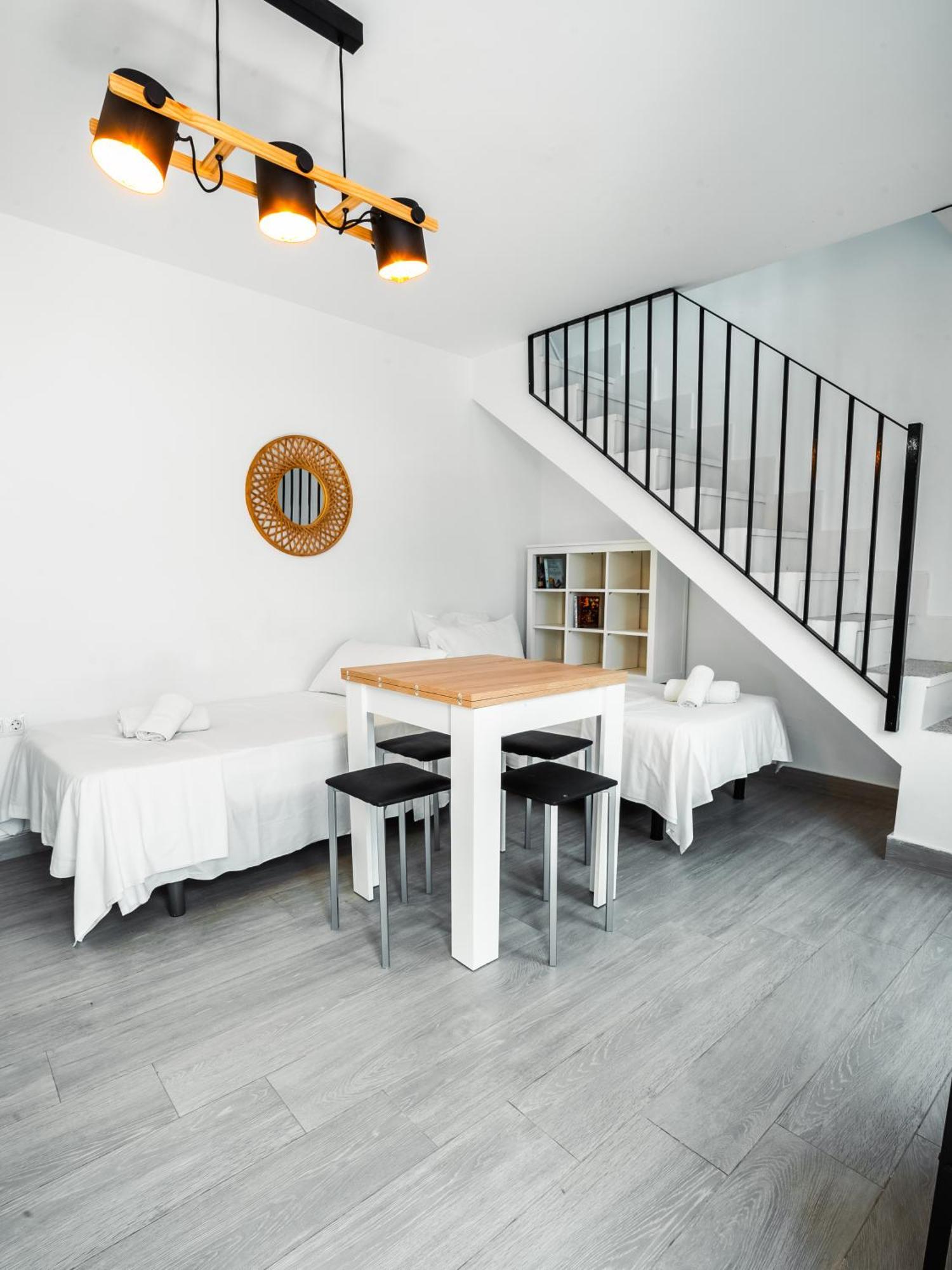 Escuela Village Marbella Ngoại thất bức ảnh