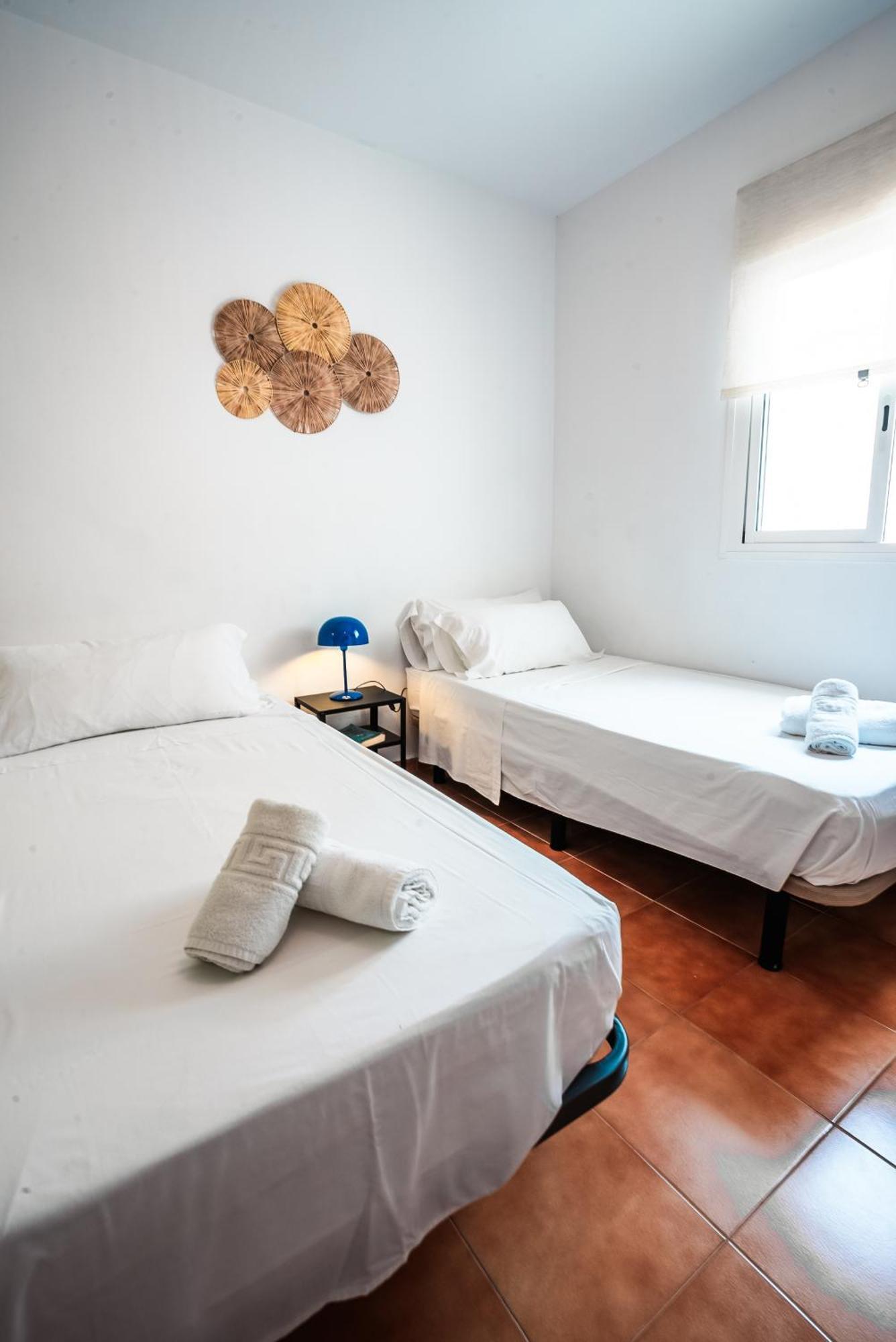 Escuela Village Marbella Ngoại thất bức ảnh