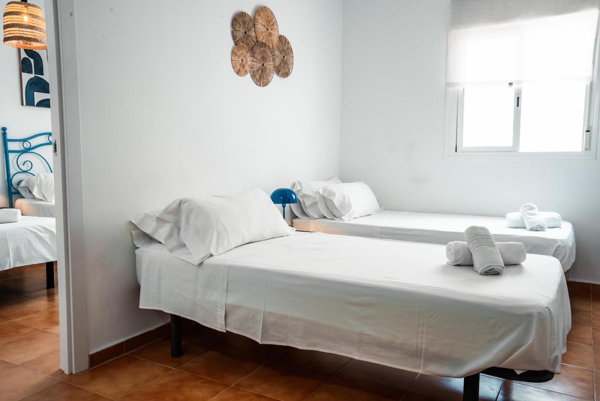 Escuela Village Marbella Ngoại thất bức ảnh