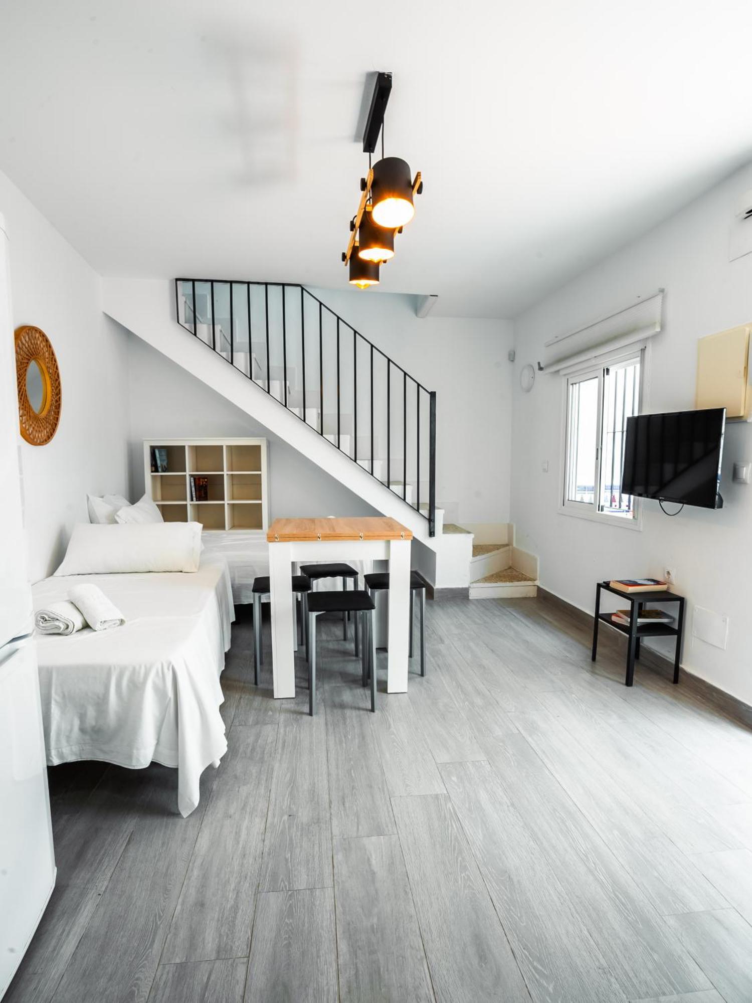 Escuela Village Marbella Ngoại thất bức ảnh